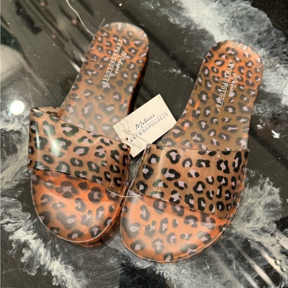MATISSE from Anthropologie animal print slides!! So cute 🖤🤎easy on/ easy off!
